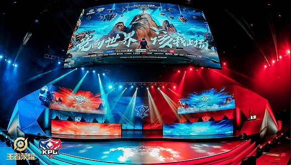 更是对球迷 更是对球迷