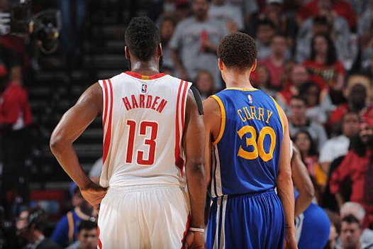 他在篮球队 他在篮球队