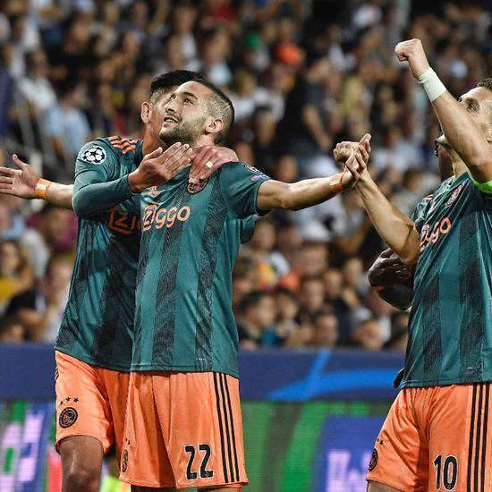 点球大战的 点球大战的